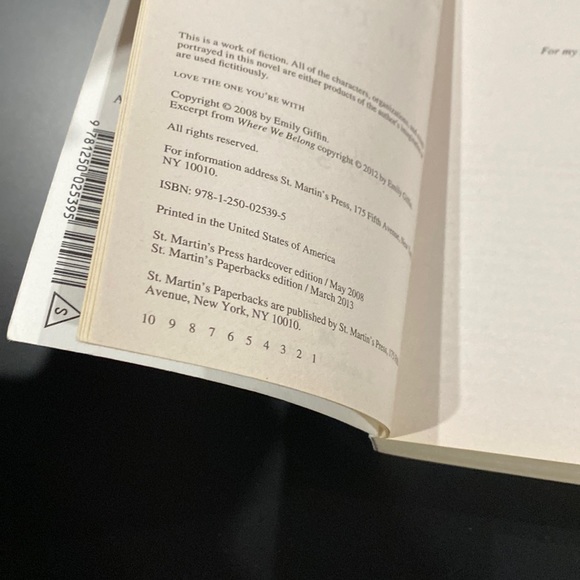 Love the One You’re With by Emily Giffin - Paperback Novel - Picture 4 of 4